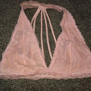 Francesca’s light pink crosses back bralette